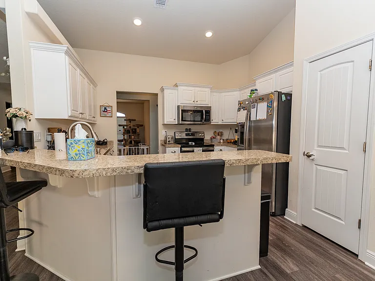 428 Triton St — Photo 5
