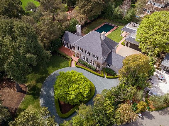 2nd image of 40 Isabella Ave
