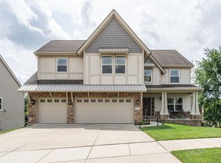 1279 Yosemite Valley Dr, Milford, MI 48381