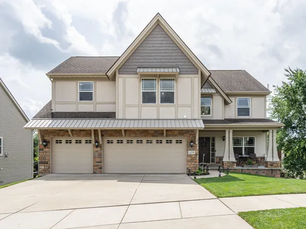 1279 Yosemite Valley Dr, Milford, MI 48381