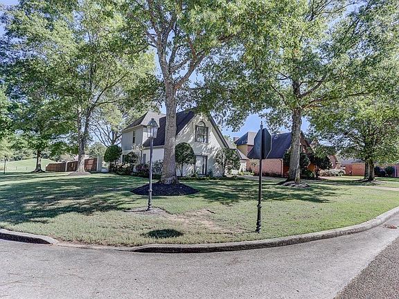 4th image of 2482 Brotherwood Cv