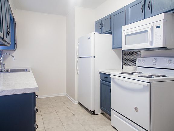 5th image of 2235 Barrymore Ave