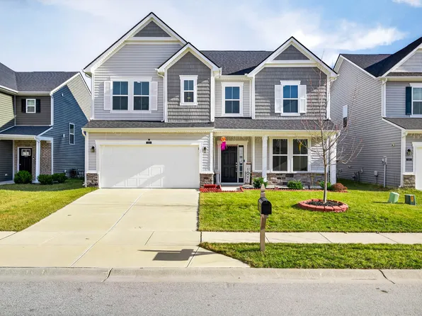 3073 Creekridge Ct, Columbus, IN 47201