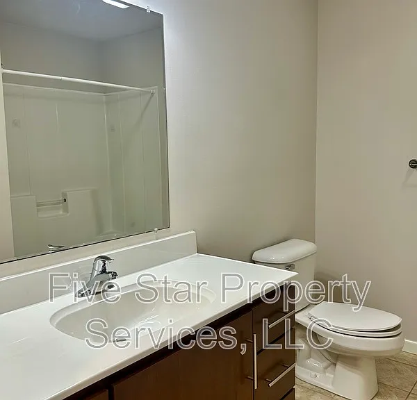 1408 School House Ln — Photo 16