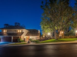 9982 Foxrun Rd, Santa Ana, CA 92705