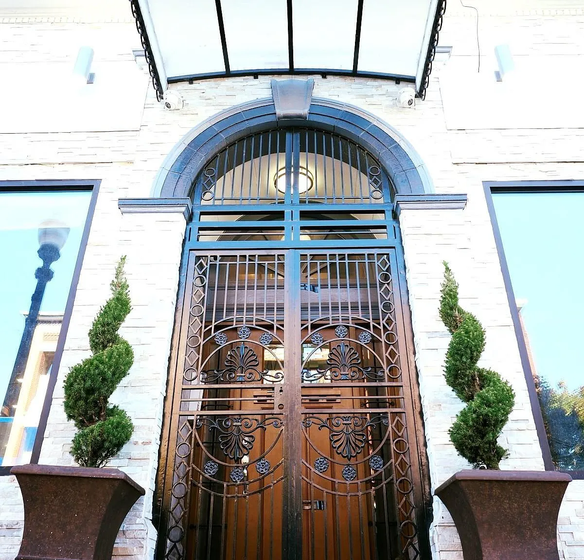 662 Bleecker St — Photo 1