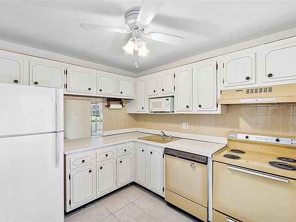 3rd image of 650 NW 80th Terrace #107