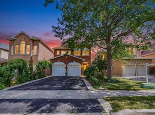 8 Sweet Briar Ln, Brampton, ON L6Z 4V3