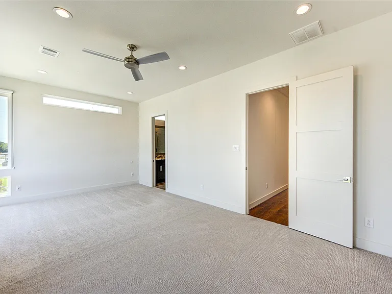 2418 Gray St — Photo 31