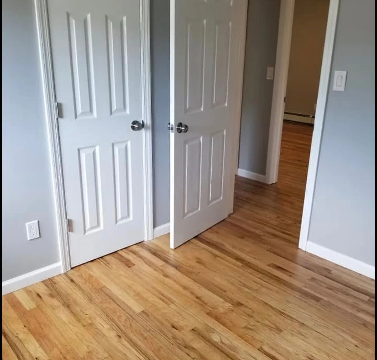 3 bed, 1.0 bath, $3,300 — Photo 2
