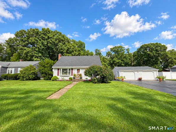 22 Overbrook Road, North Haven, CT 06473