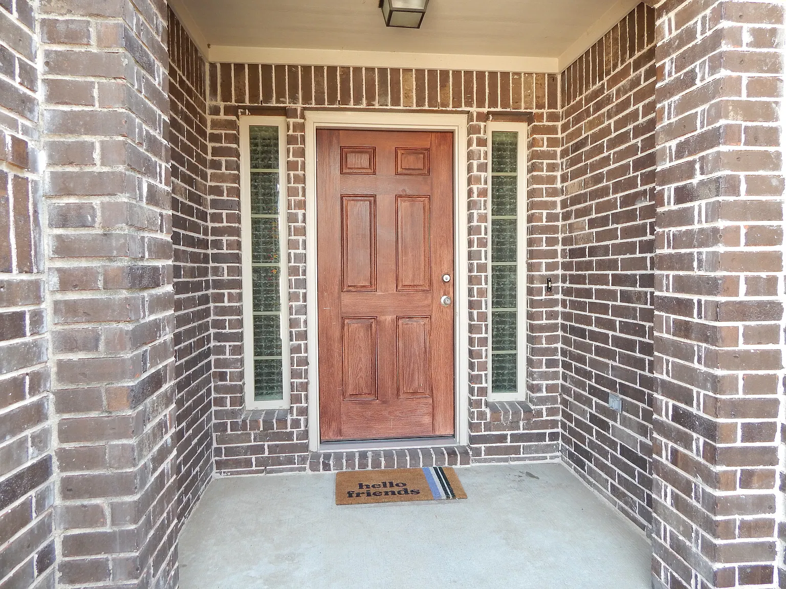 3 bed, 1716 sqft, $2,250 — Photo 2