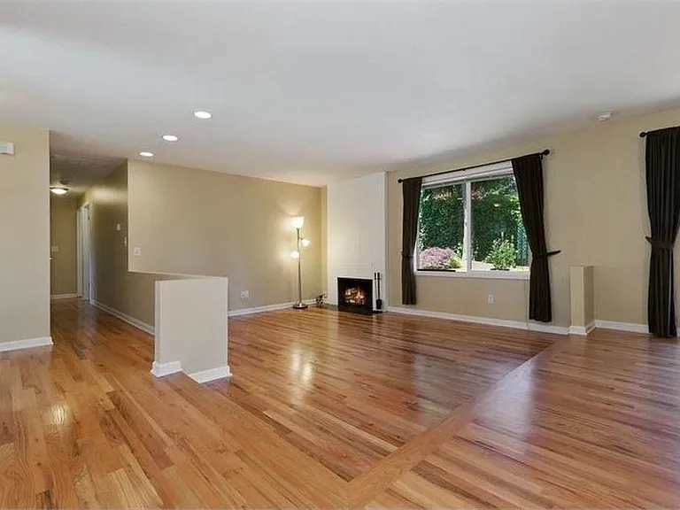 12004 NE 136th Pl — Photo 3