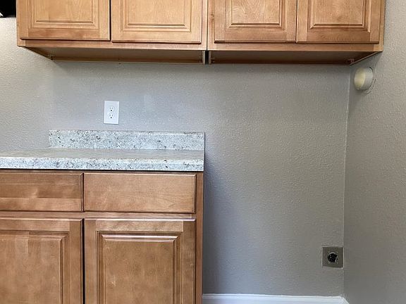 3rd image of 2119 Pendleton St