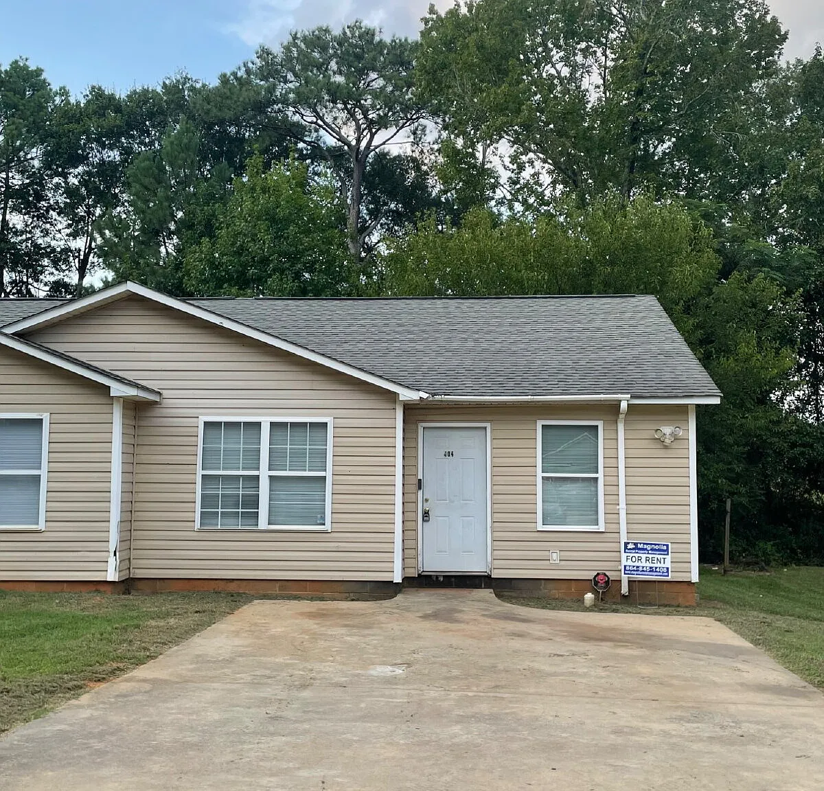 2 bed, 1.0 bath, $1,000 — Photo 1