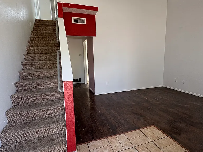 Desert Wind Dr — Photo 2