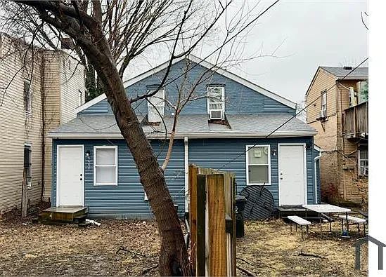 2221 W Madison St — Photo 8