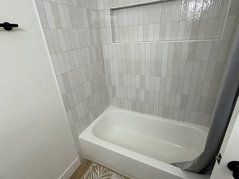 6413 Morley Ave — Photo 10