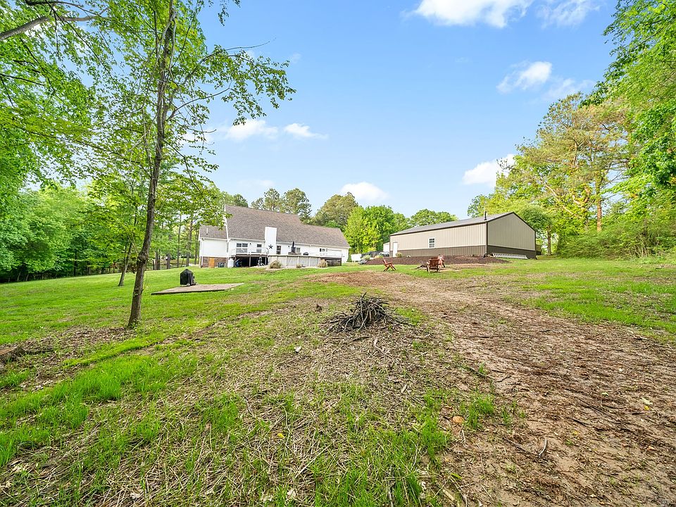 2nd image of 3090 Darnell Rd