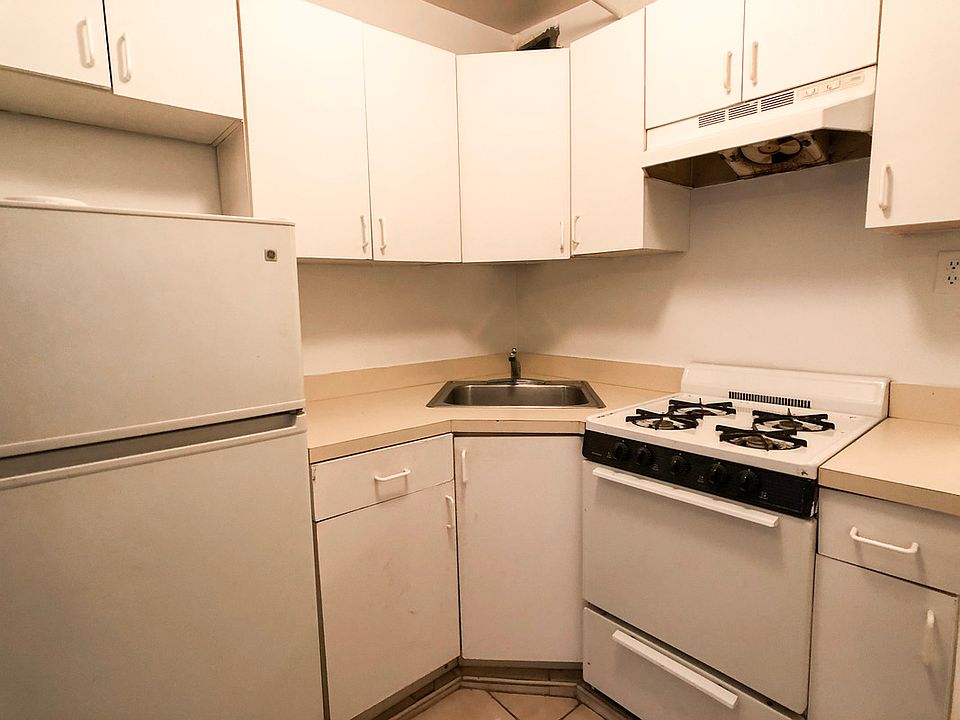 2nd image of 424 E 11th St #11B