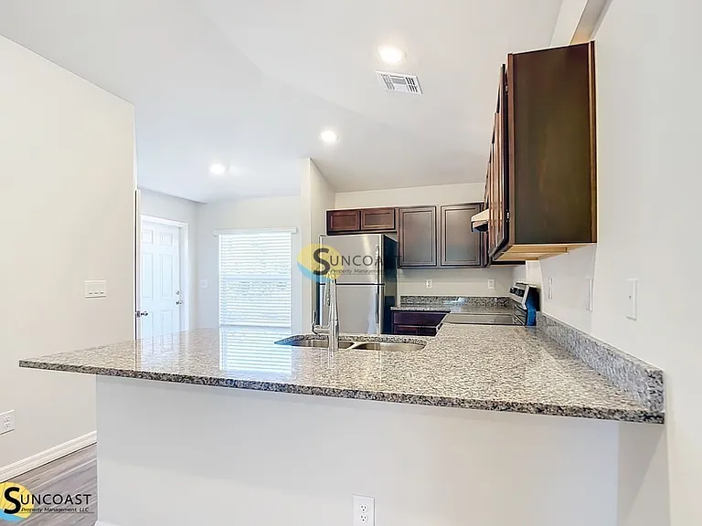 11266 Pendleton Ave — Photo 5