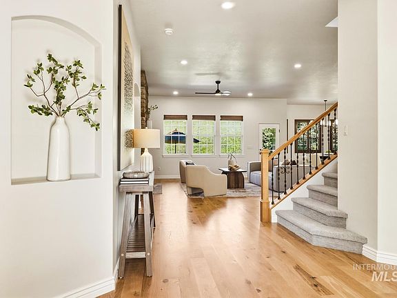 4th image of 11929 N Humphreys Pl
