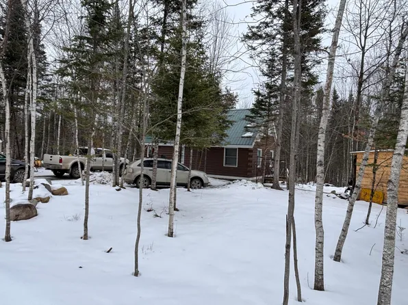 59 Twin Oaks Drive, Saint Albans, ME 04971