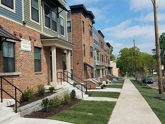 3rd image of 221 Trowbridge St NE #103