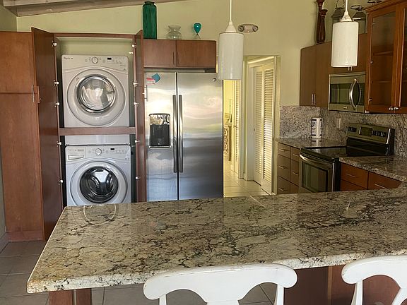 3rd image of 436 E Ocean Dr #436