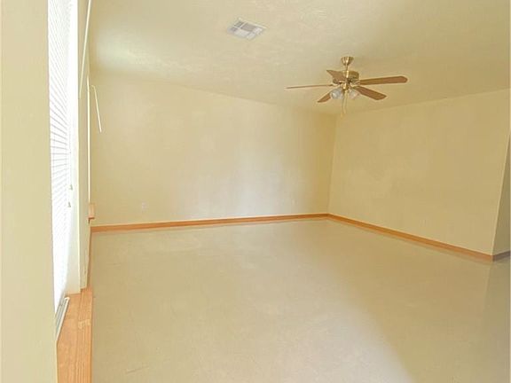4th image of 4442 Brown St