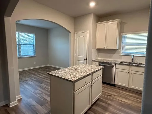 1117 Wheatfield Ln — Photo 12