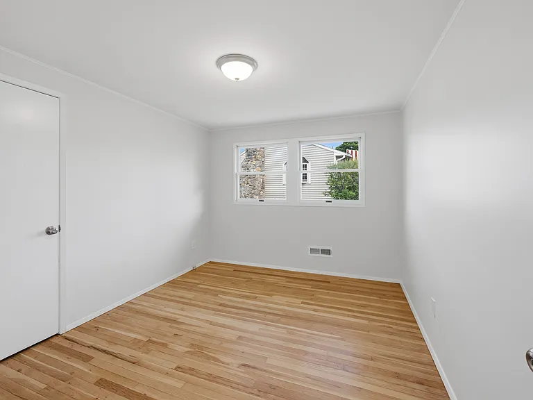 5 Lilac Ln — Photo 20