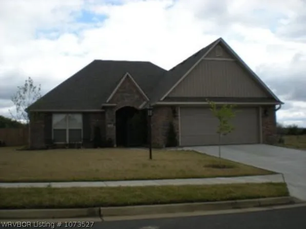 916 Laurel Way, Alma, AR 72921