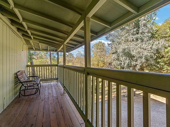 4th image of 1461 Highland Cir