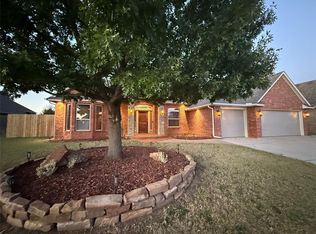 11605 NW 111th St, Yukon, OK 73099