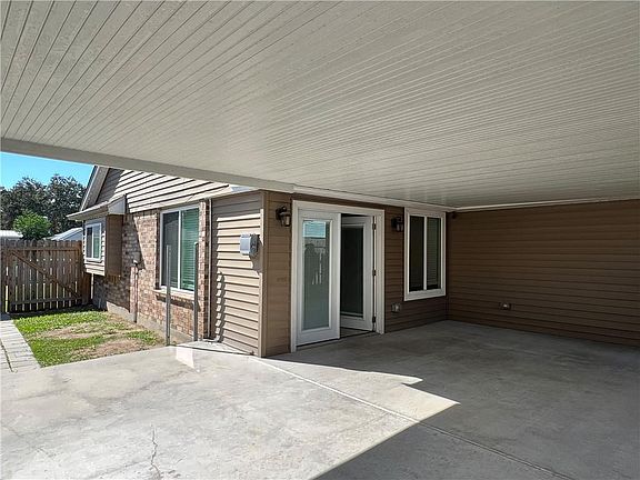 4th image of 2704 Hardwood Dr