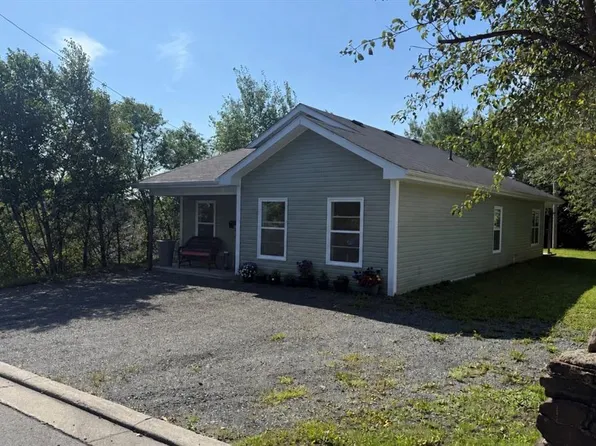 10 Cabot Road, Grand Falls-Windsor, NL A2A1C2