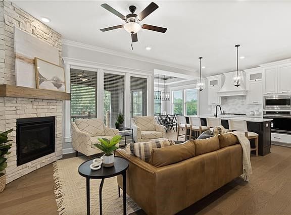 2nd image of 2025 NW Ashurst Dr