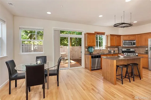 13664 NE 84th Ct — Photo 3