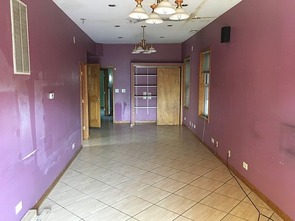 2nd image of 3049 S Homan Ave