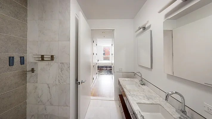 Sold by Modern Spaces | media 4