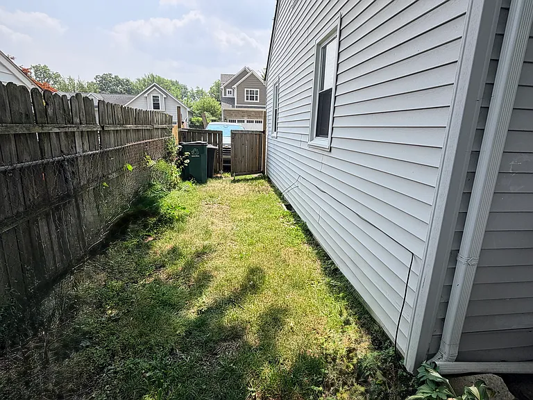 55 Vermont Dr — Photo 6