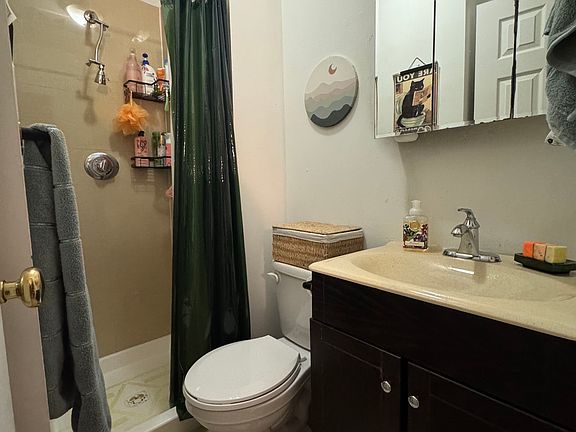 4th image of 309 E 61st St APT 14