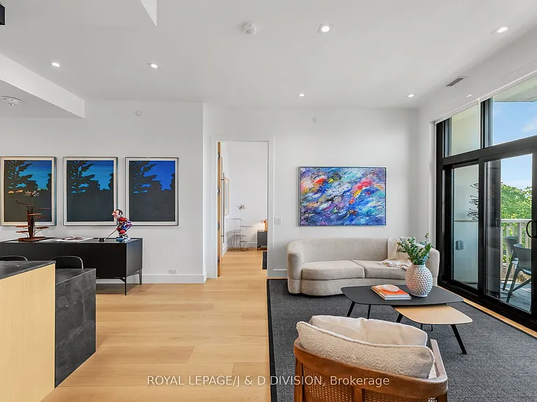 1 Strathgowan Ave #710 — Photo 10