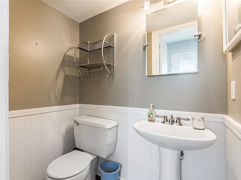 644 Eastbrooke Ln — Photo 13