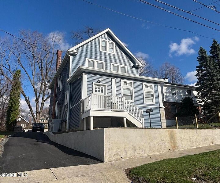 2nd image of 2208 12th Street