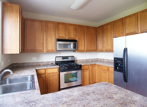 2nd image of 102 Village Station Ln