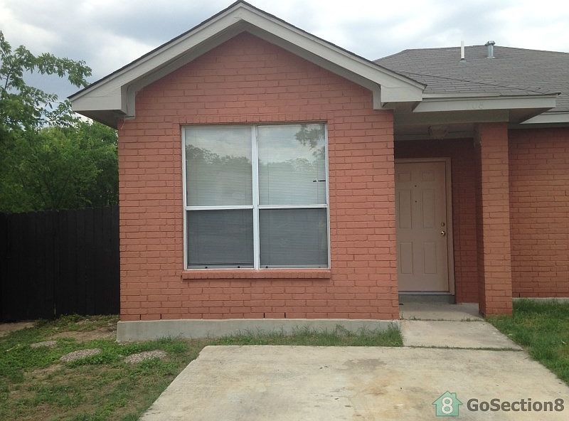 1st image of 708 S Brownleaf St