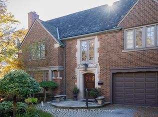 7 Ridgewood Rd, Toronto, ON M5P 1T4