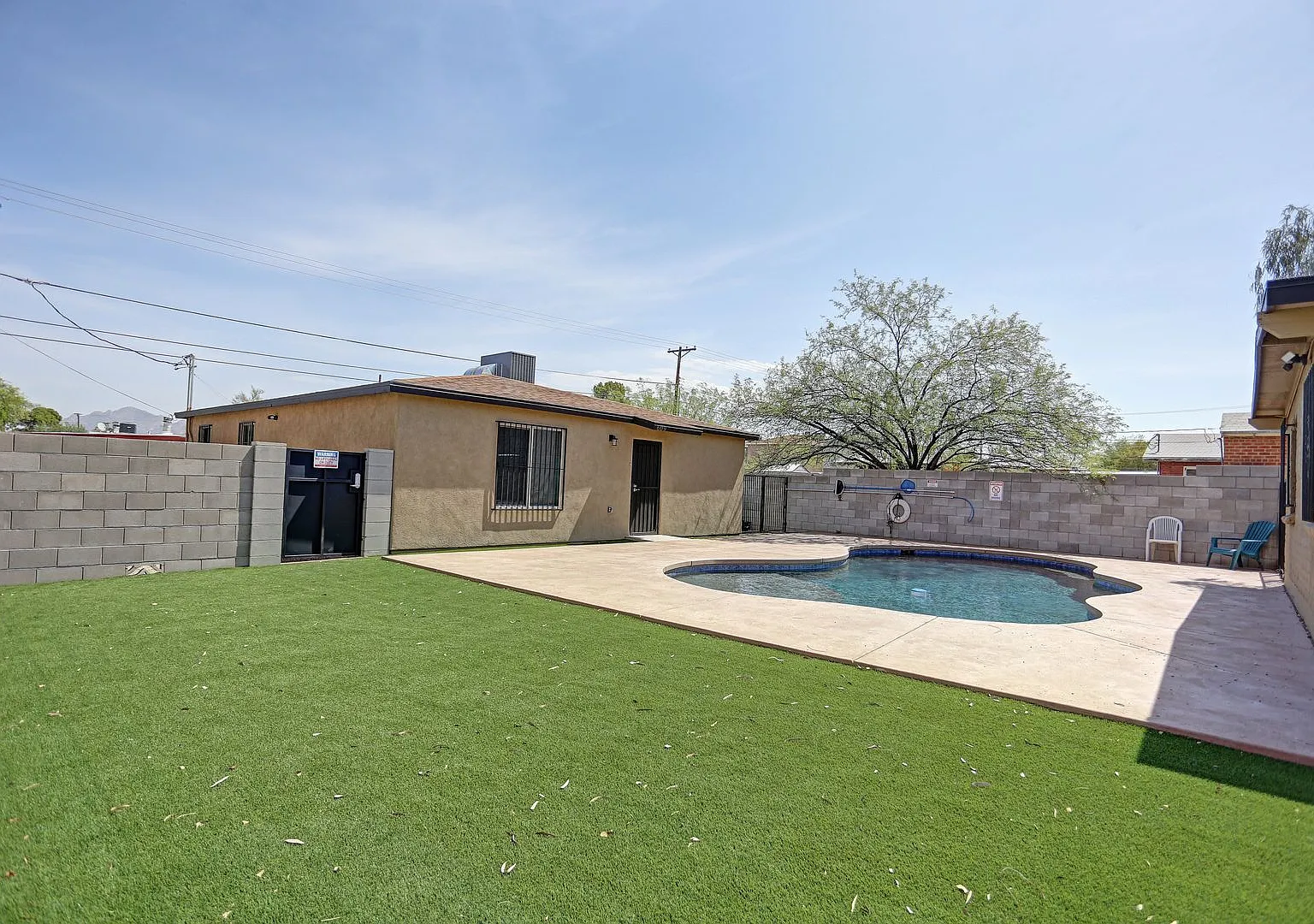607 & 609 E. Elm St. — Photo 1